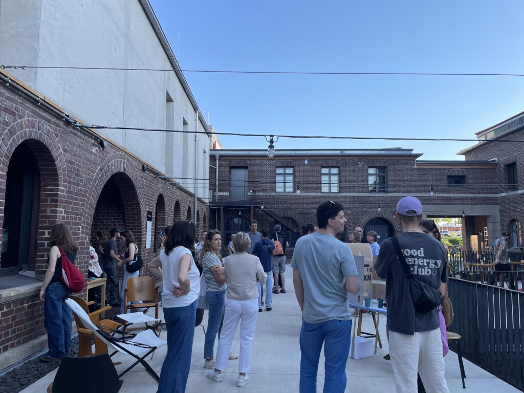 Atelier Deli lädt zum Kunst Kiosk ein!